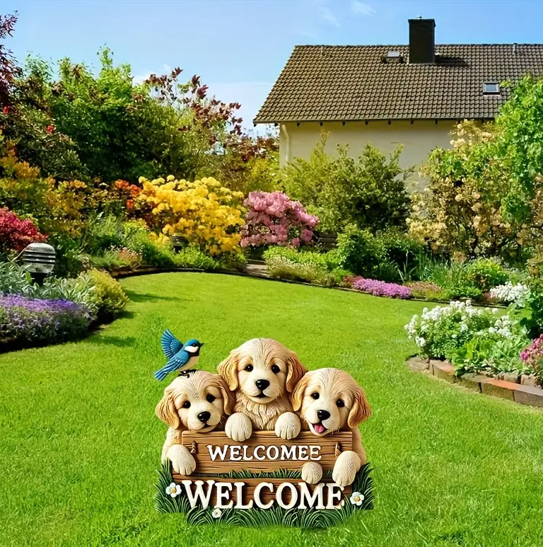 Art Deco Acrylic Decorative Garden Stake For Christmas Welcoming Sign with Trio of Golden Retriever Puppies